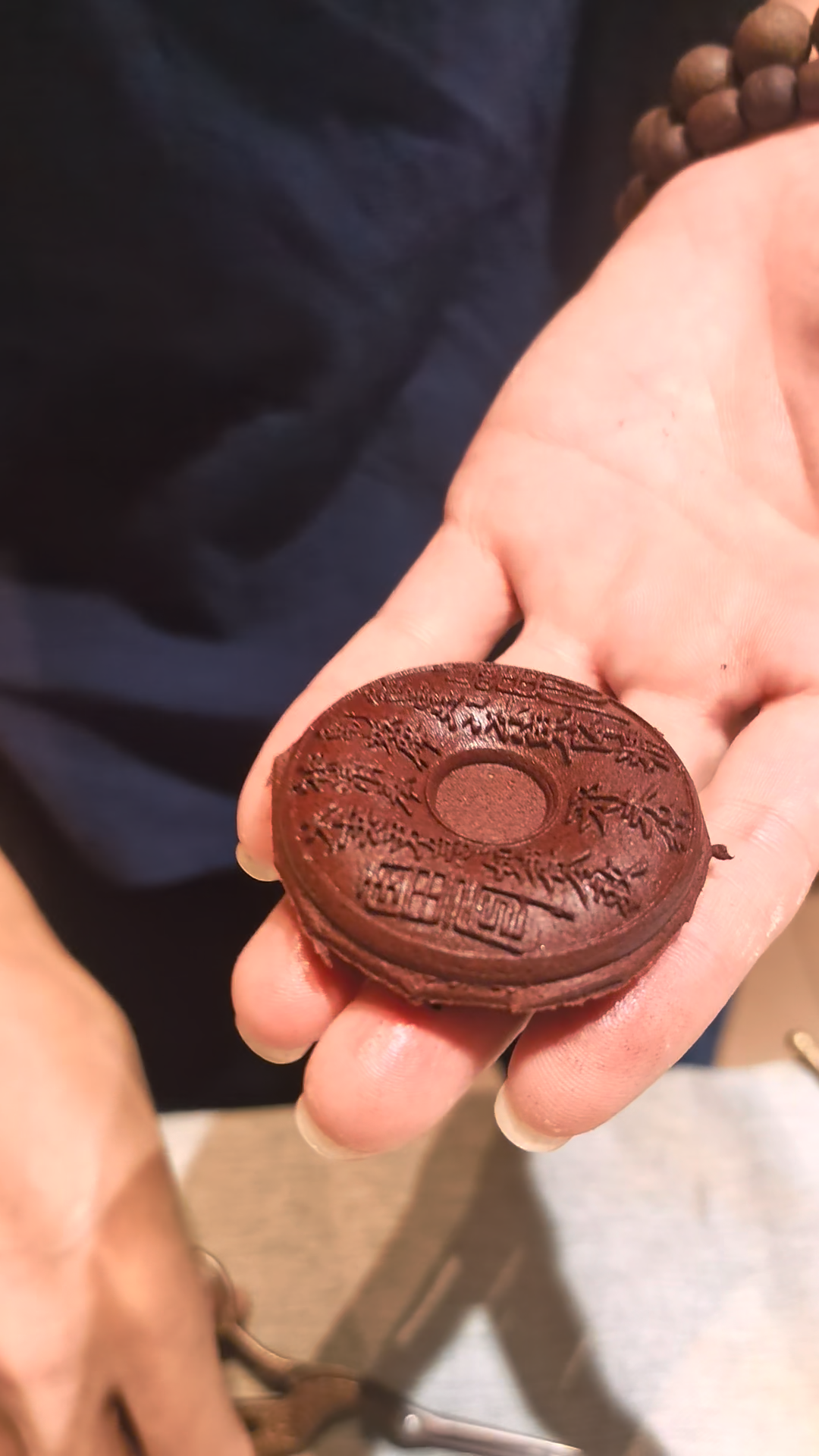Qiangwei wearable Chinese incense plaque with Shangui Huqian and Earlier Heaven Bagua designs